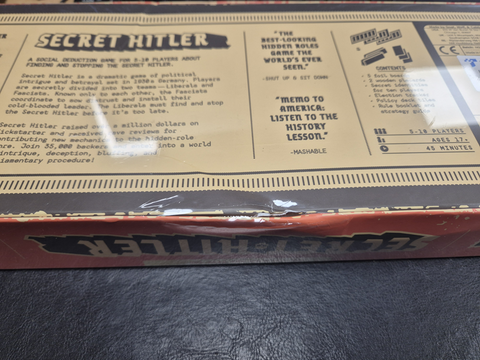 Secret Hitler (DAMAGED BOX COPY)